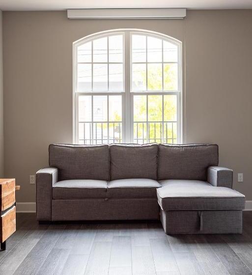 استودیوی استاندارد, Bywater Suite