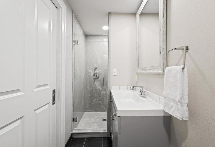 سوییت, Bywater Suite