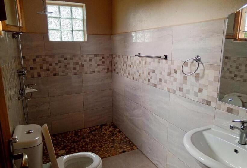 اتاق استاندارد با چشم‌انداز باغ, Andasibe Sifaka Lodge