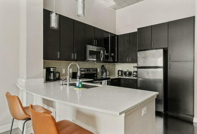اتاق استاندارد, Lodgeur At Elan Med Center