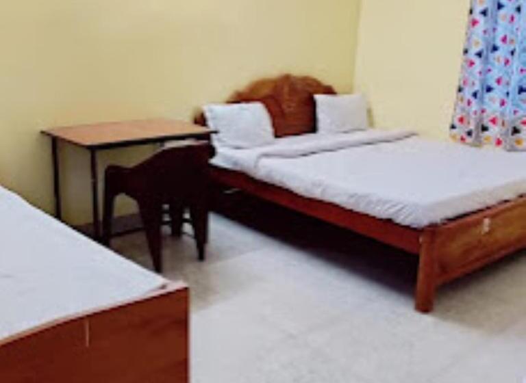 اتاق لوکس, Aiims Nagar Rest House Bhubaneswar
