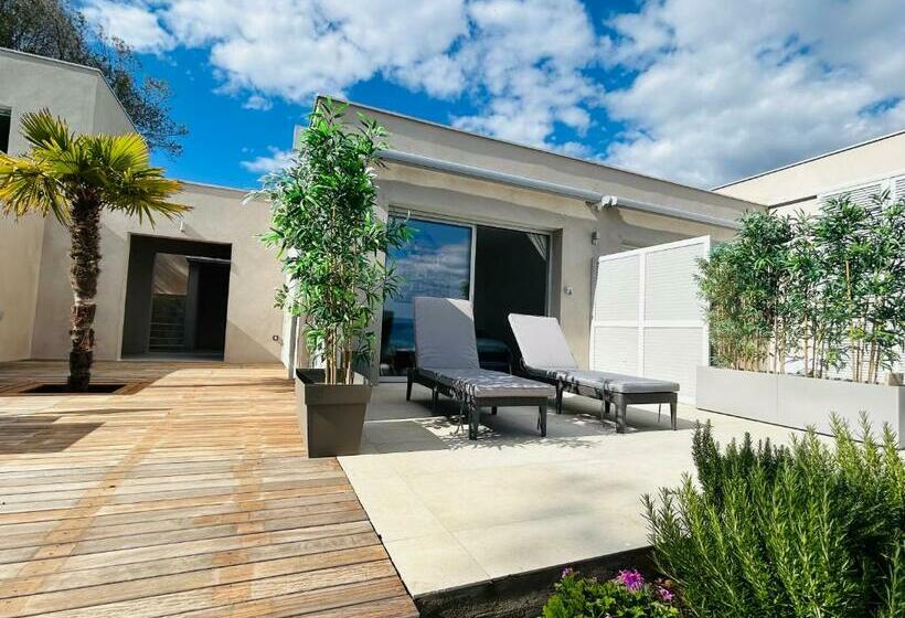 اتاق استاندارد با چشم‌انداز دریا, Casa Lc Chambre2 Vue Mer Jacuzzi