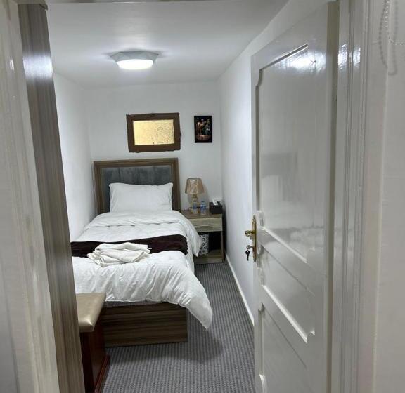 اتاق استاندارد یک نفره, Petra Pass Hostel