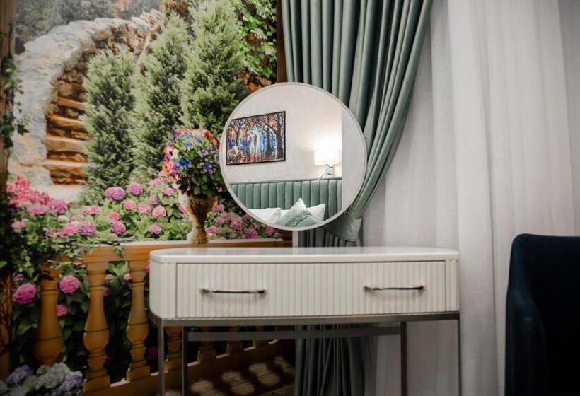 اتاق استاندارد سه نفره, Essam Deluxe