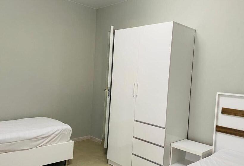 اتاق استاندارد با بالکن, Emma S Guest House