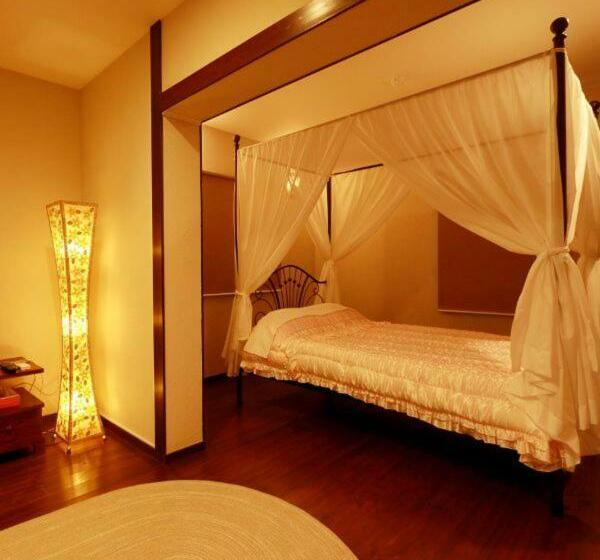 سوییت سوپریور, Bali Moon