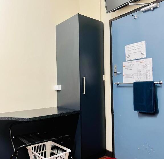 اتاق استاندارد با سرویس بهداشتی مشترک, Mirambeena Motel