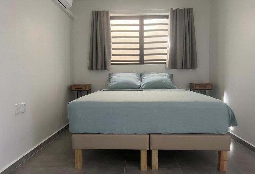استودیوی استاندارد, Lagun Sunset Resort All Natural Clothing Optional