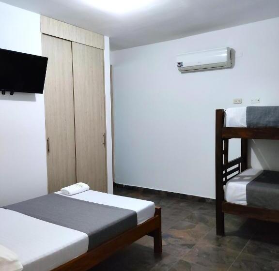 اتاق خانوادگی, Aw Hotel Palm Bay Bello Horizonte
