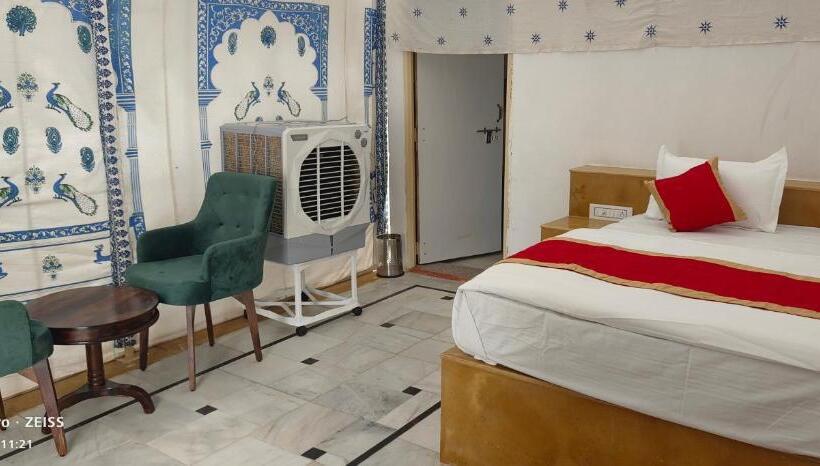 اتاق لوکس, Sam Desert Dunes Camp