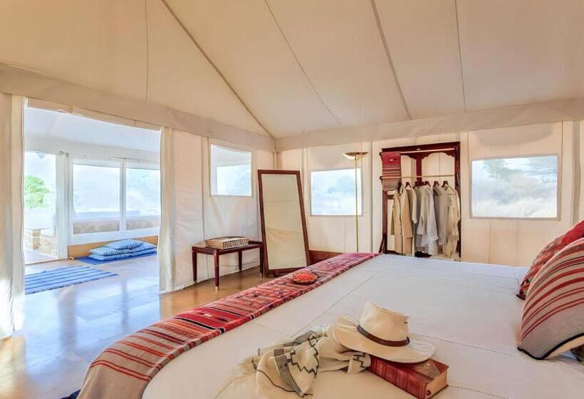 چادر با خدمات رفاهی استاندارد, Sam Desert Dunes Camp