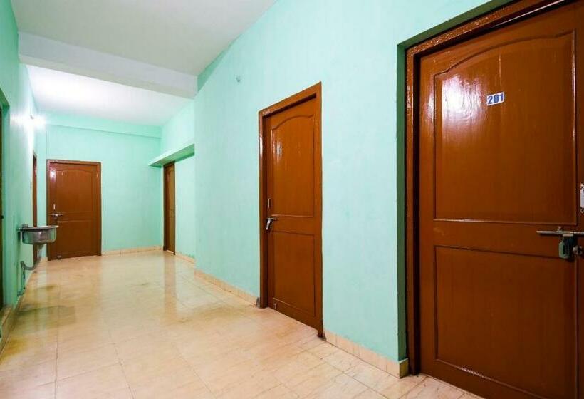 اتاق کلاسیک سه تخته, Spot On Hotel Dibyansh