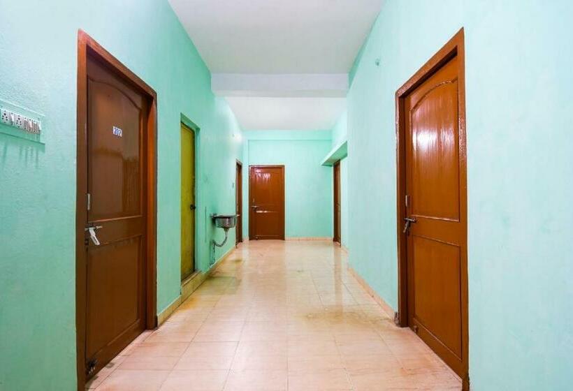 اتاق کلاسیک سه تخته, Spot On Hotel Dibyansh