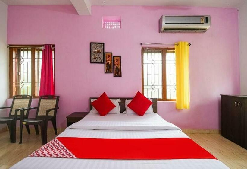 اتاق کلاسیک سه تخته, Spot On Hotel Dibyansh