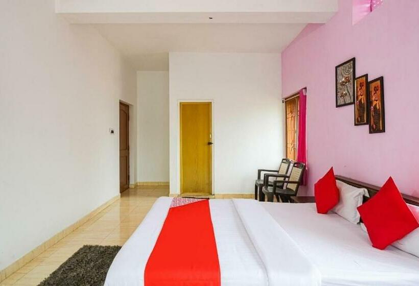 اتاق کلاسیک سه تخته, Spot On Hotel Dibyansh