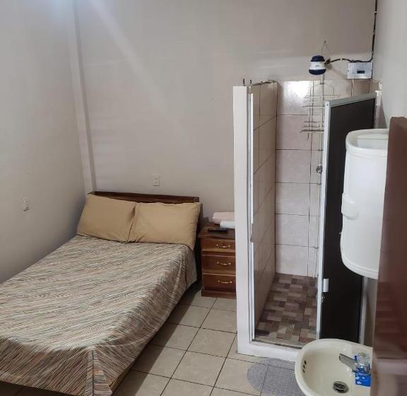 اتاق لوکس, Hostal El Porrón