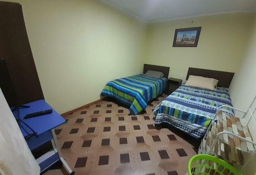 اتاق اکونومی, Hostal Miramar En Pleno Centro De Pozo Almonte