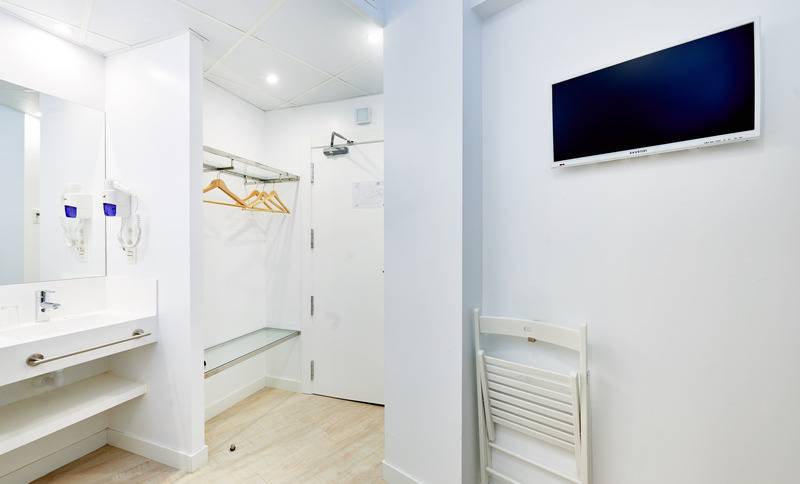 اتاق استاندارد یک نفره, AMC Granada