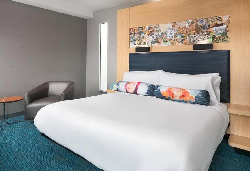 اتاق استاندارد با تخت بزرگ, Aloft Louisville Downtown