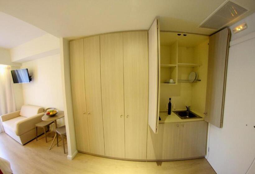 اتاق استاندارد, Aura Boutique