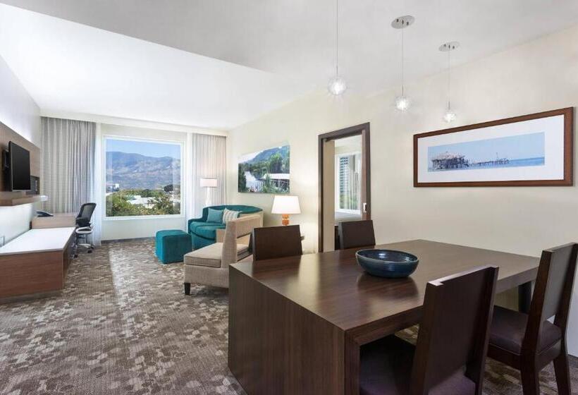 سوئیت با تخت بزرگ, Courtyard By Marriott Kingston, Jamaica