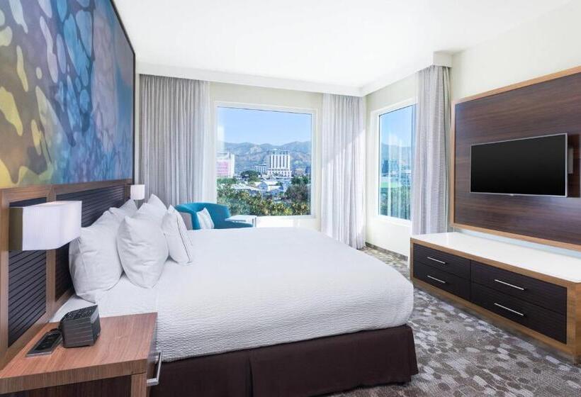 سوئیت با تخت بزرگ, Courtyard By Marriott Kingston, Jamaica