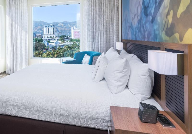 اتاق سوپریور با چشم‌انداز شهر, Courtyard By Marriott Kingston, Jamaica
