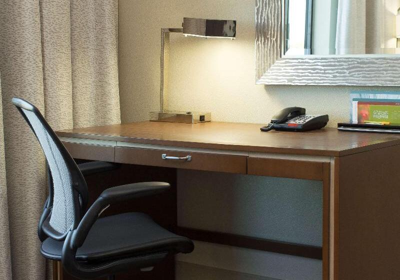 اتاق پرمیوم, Hilton Garden Inn Longview