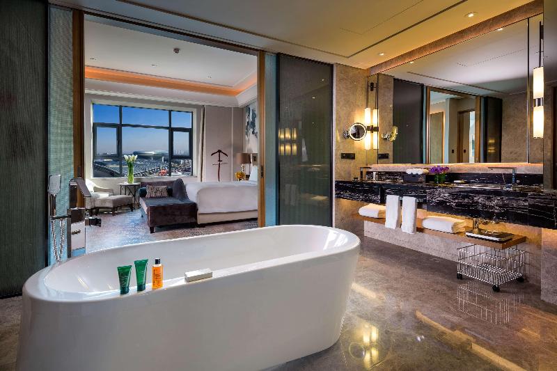 سوئیت پریمیوم, Hilton Urumqi