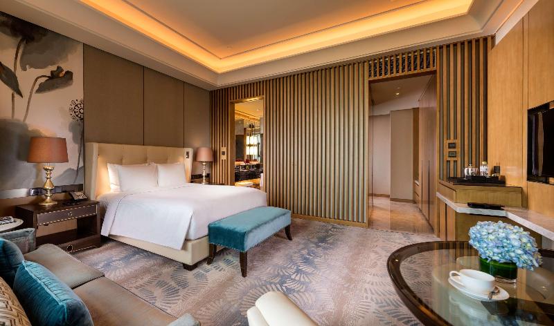 اتاق اجرایی با تخت بزرگ, Hilton Urumqi