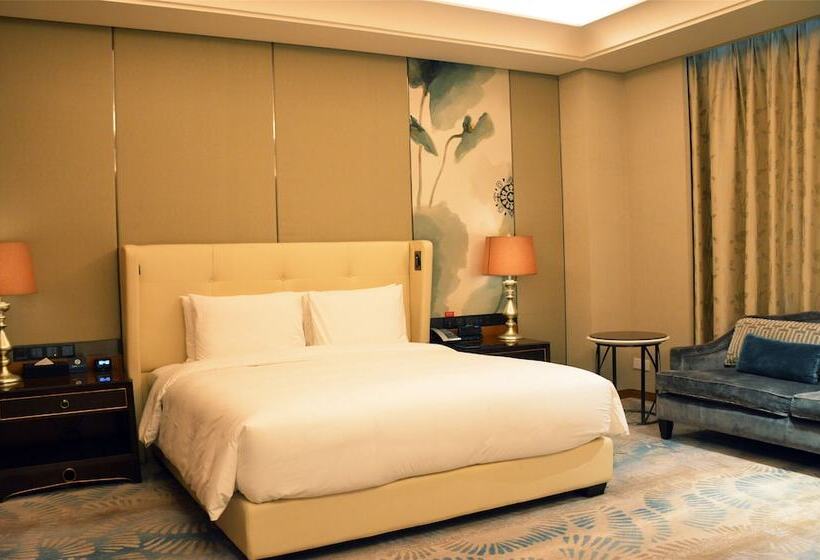 اتاق اجرایی, Hilton Urumqi