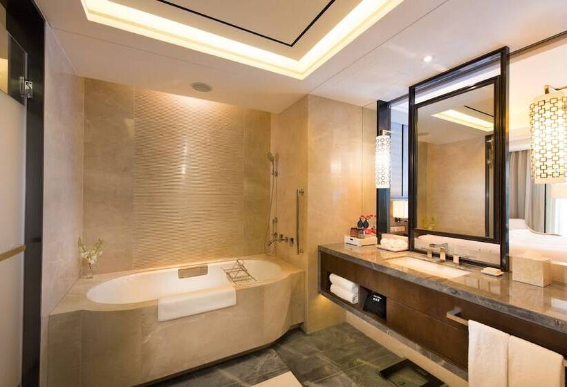 اتاق اجرایی با چشم‌انداز دریا, Hilton Zhoushan