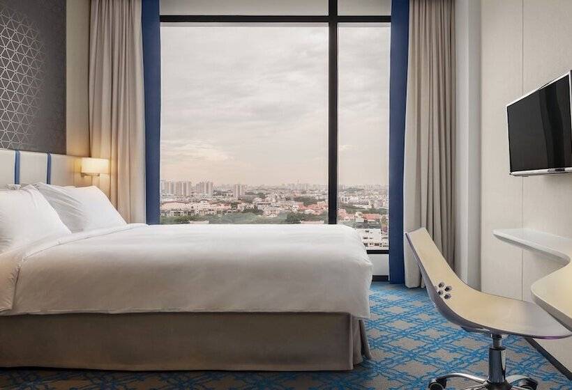 Standard Room Double Bed City View, Holiday Inn Express Singapore Katong