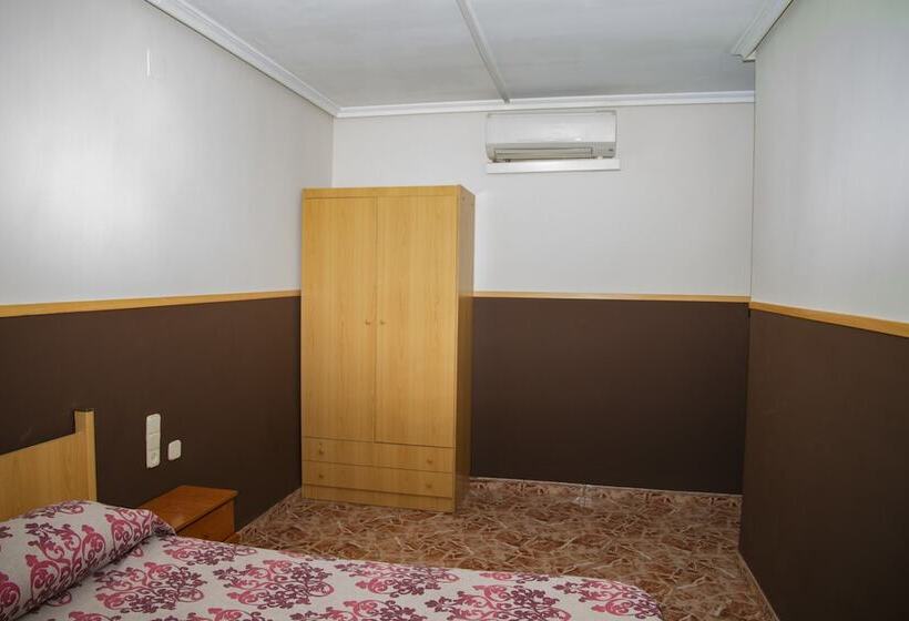 Standard Room, Manises