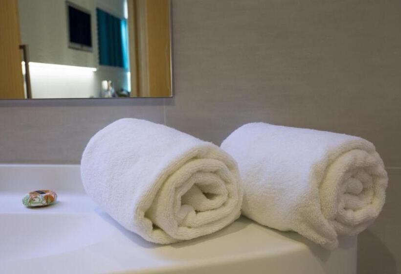 Triple Room Sea View, Marineland Hôtel