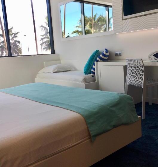 Triple Room Sea View, Marineland Hôtel