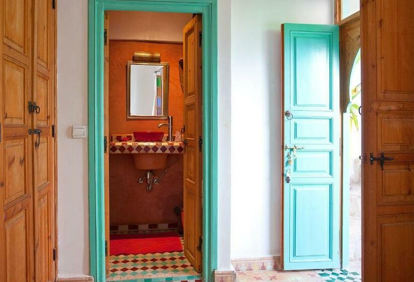 اتاق سوپریور سه تخته, Riad Dar Aida