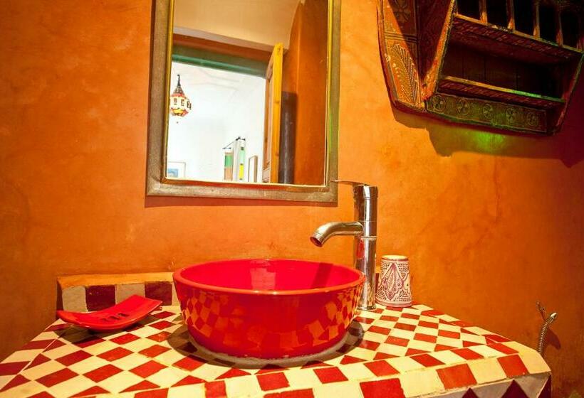اتاق سوپریور سه تخته, Riad Dar Aida