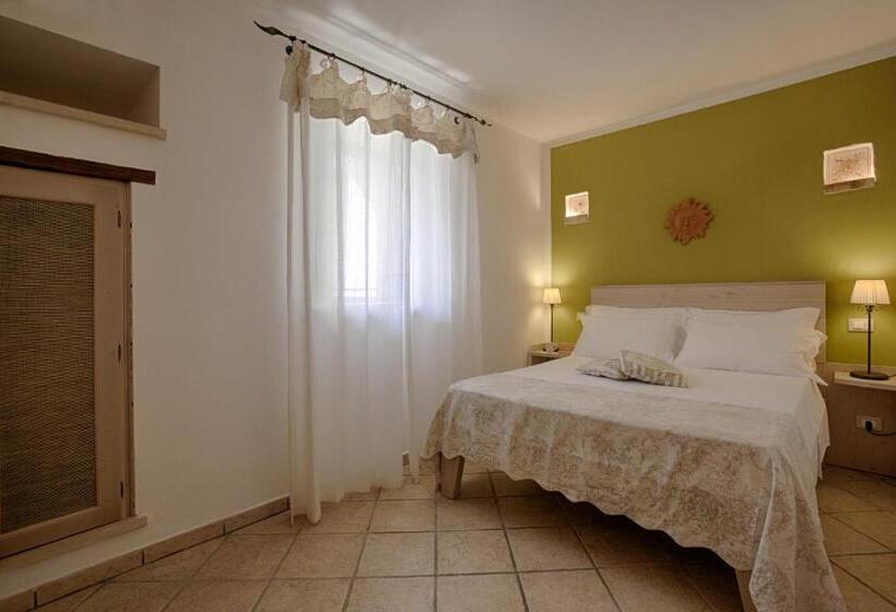 اتاق لوکس, Masseria Tenuta Specolizzi