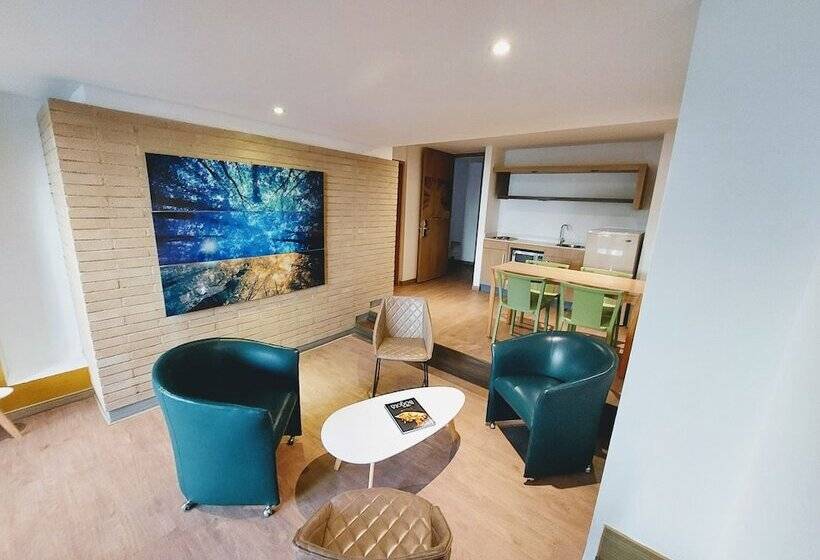 سوییت خانوادگی, Viaggio Teleport City Suites
