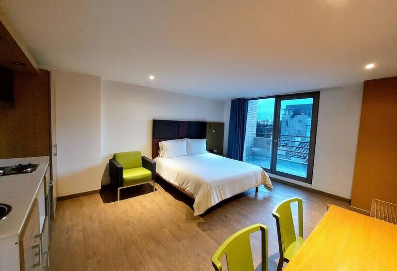 استودیوی استاندارد, Viaggio Teleport City Suites