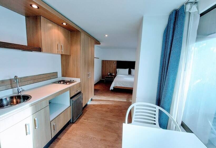 استودیوی استاندارد, Viaggio Teleport City Suites