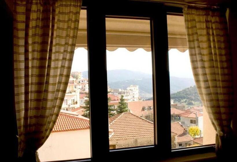 استودیوی استاندارد, Marianna S Home Accommodation