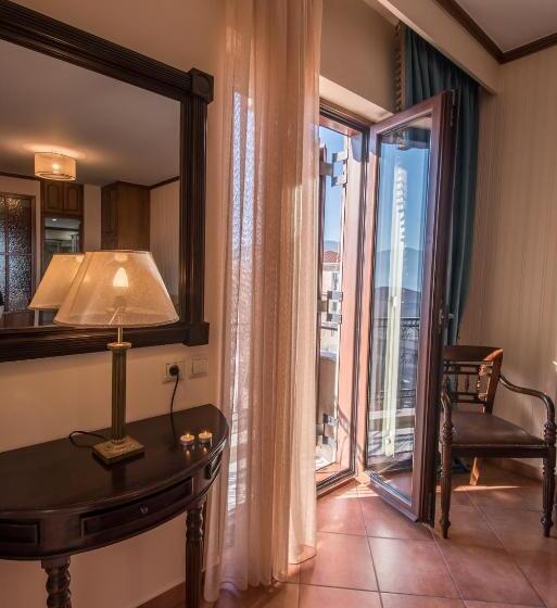 استودیوی لوکس, Marianna S Home Accommodation