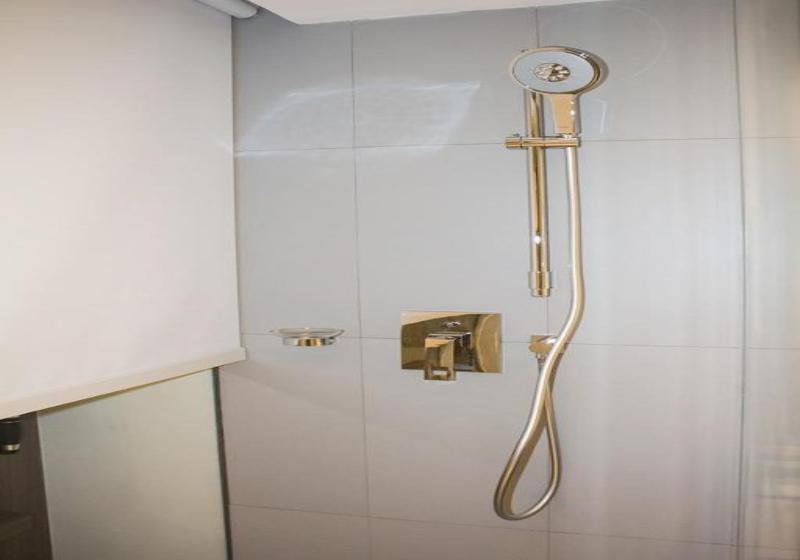اتاق سوپریور با تخت بزرگ, Novotel Bali Ngurah Rai Airport