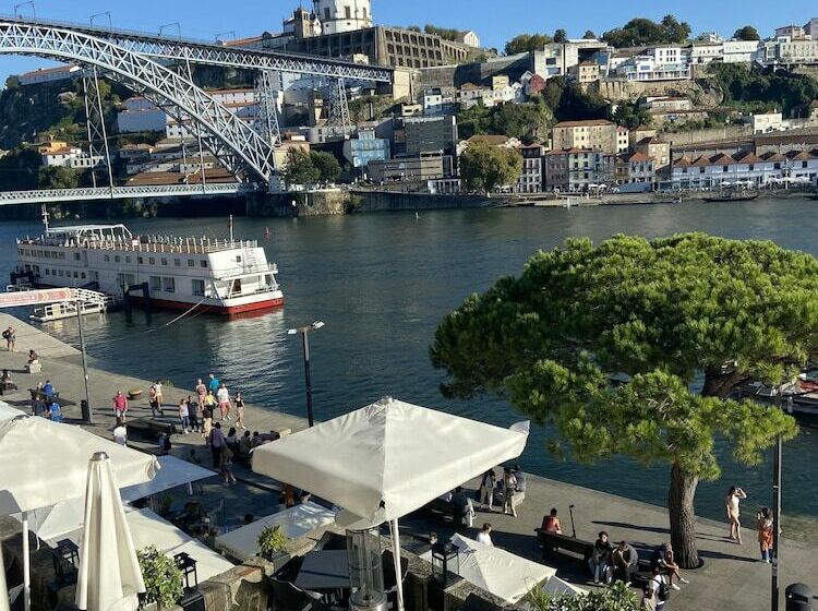 Estudio Estàndard, Porto River