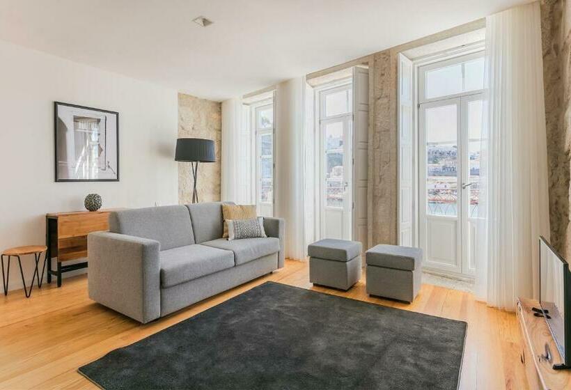 2 Bedroom Apartment, Porto River