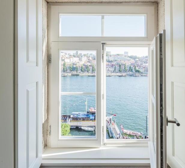 Standard studio with river view, Porto River