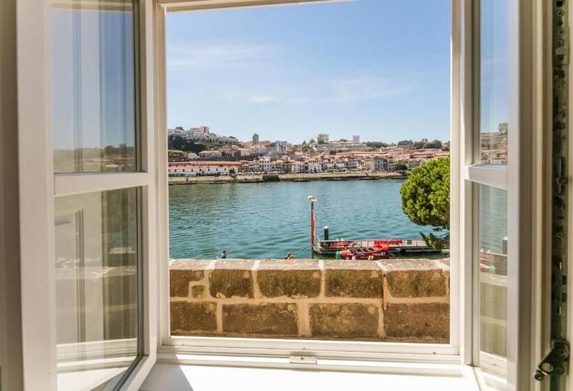 2 Bedrooms Apartment River View, Porto River