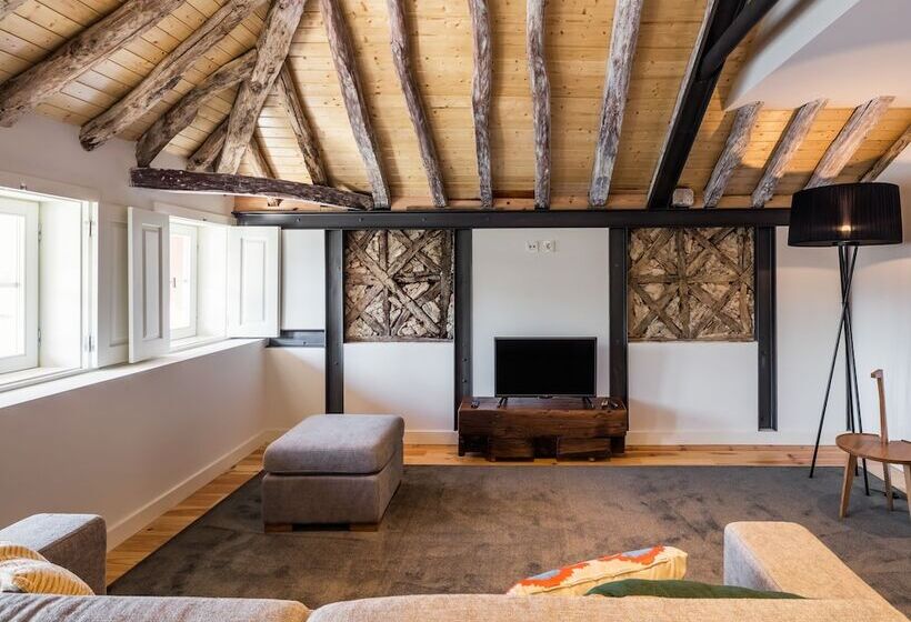 2 Bedrooms Apartment River View, Porto River